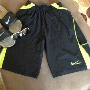 Nike Men’s Black Lacrosse Shorts, Size Small